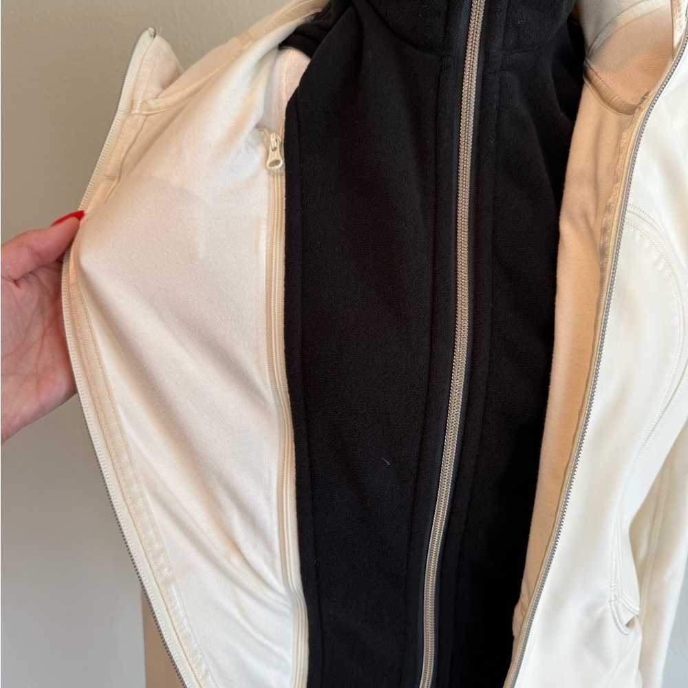 Lululemon Jacket - Picture 16 of 16
